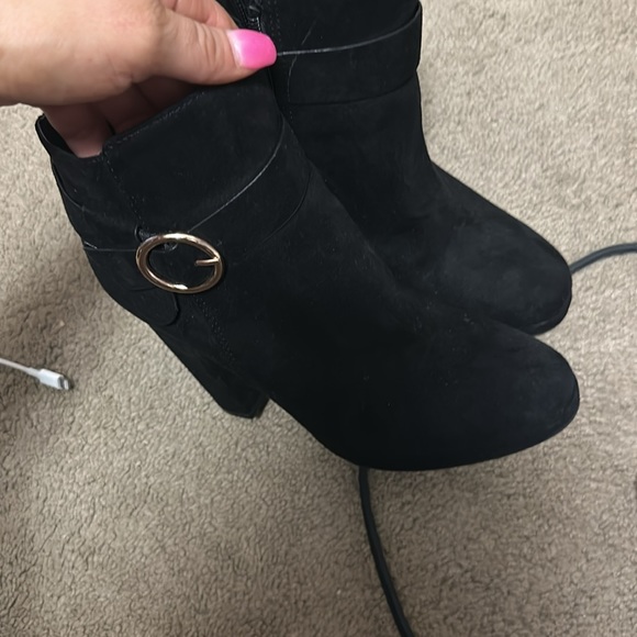 Black heel boot - Picture 5 of 5